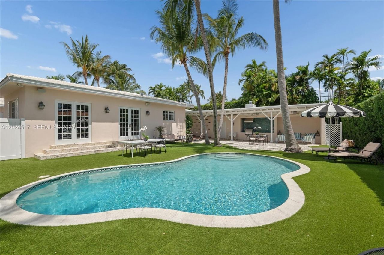 1255 NE 99th St , Miami Shores, FL 33138 Photo