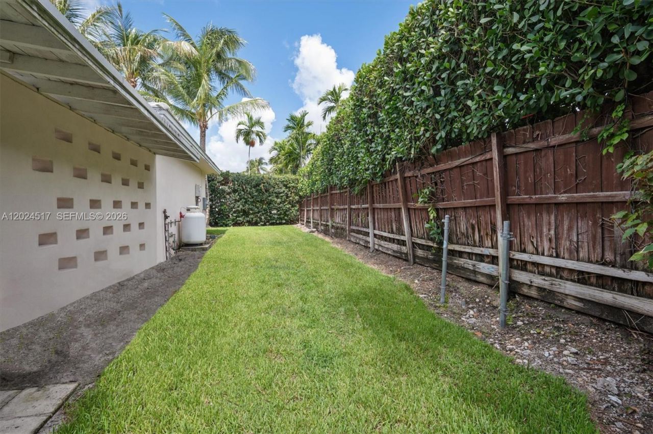 1255 NE 99th St , Miami Shores, FL 33138 Photo