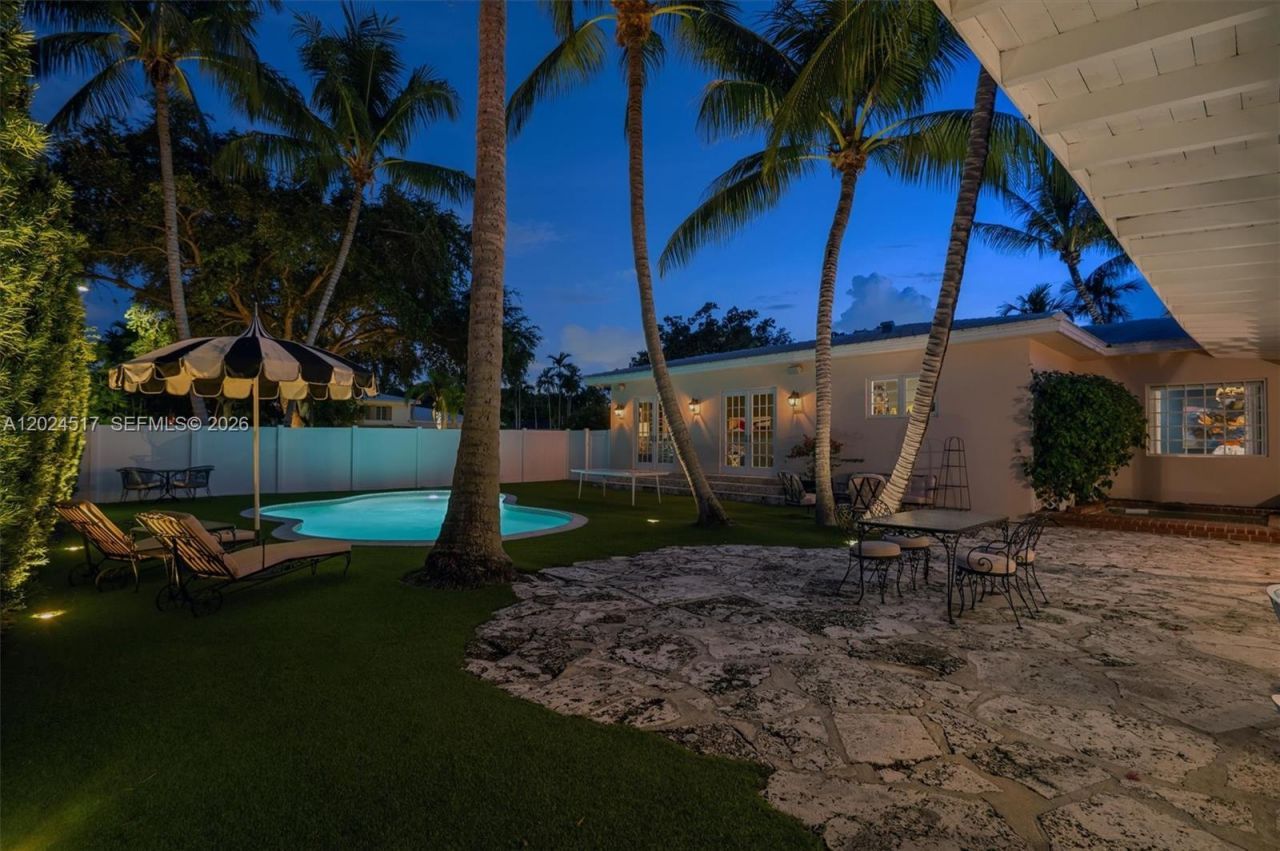 1255 NE 99th St , Miami Shores, FL 33138 Photo