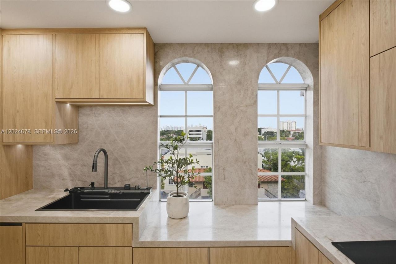 1400 Salzedo St , Unit 504, Coral Gables, FL 33134 Photo