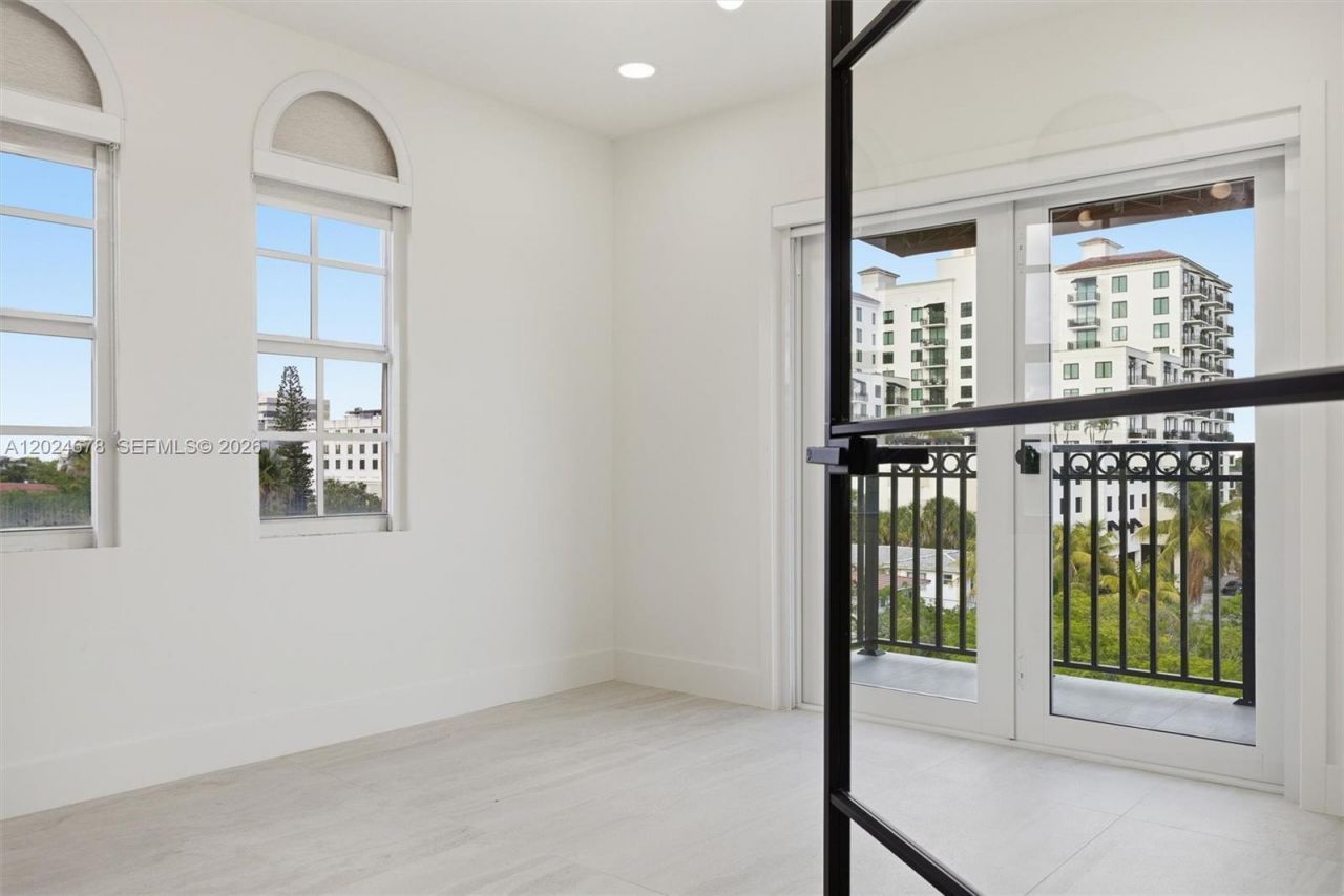 1400 Salzedo St , Unit 504, Coral Gables, FL 33134 Photo