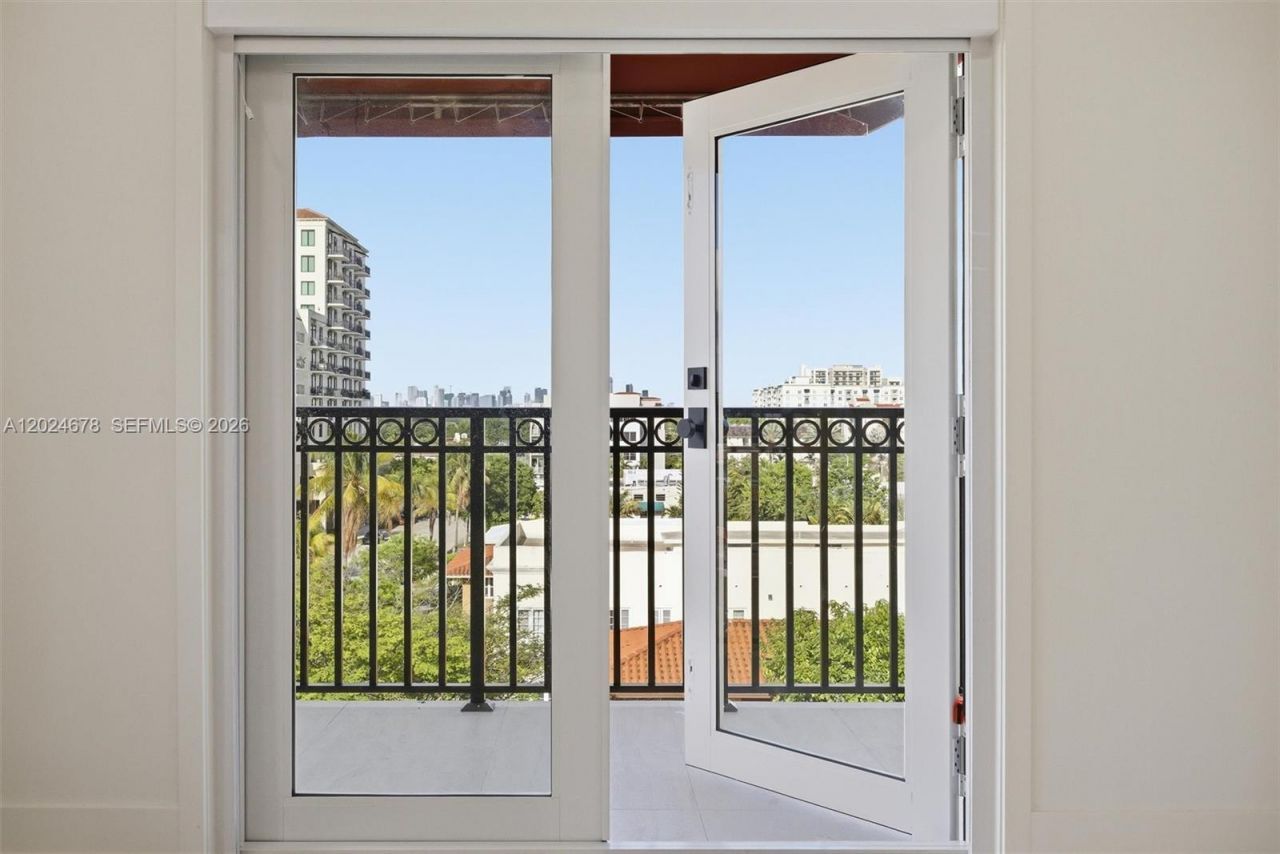 1400 Salzedo St , Unit 504, Coral Gables, FL 33134 Photo
