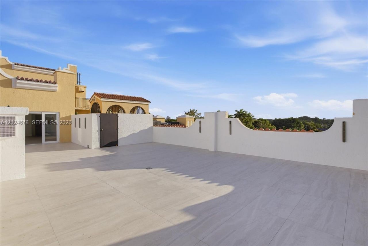 1400 Salzedo St , Unit 504, Coral Gables, FL 33134 Photo