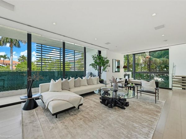 420 N Hibiscus Dr, Miami Beach, FL 33139