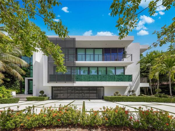 420 N Hibiscus Dr , Miami Beach, FL 33139
