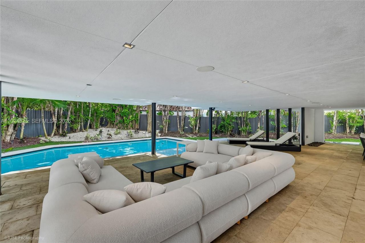 420 N Hibiscus Dr, Miami Beach, FL 33139 Photo