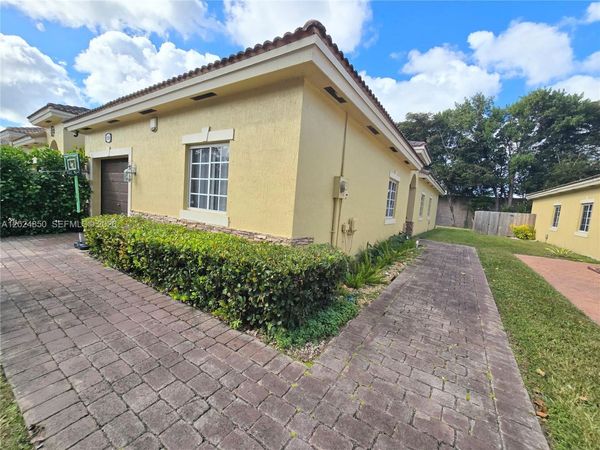 1236 NE 32nd Ave , Homestead, FL 33033