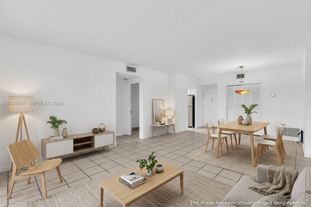 4200 Hillcrest Dr, Unit 504, Hollywood, FL 33021 Photo