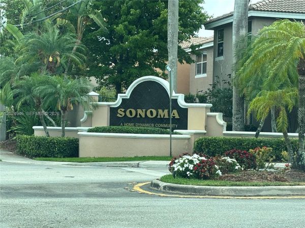 9283 NW 54th St , Sunrise, FL 33351
