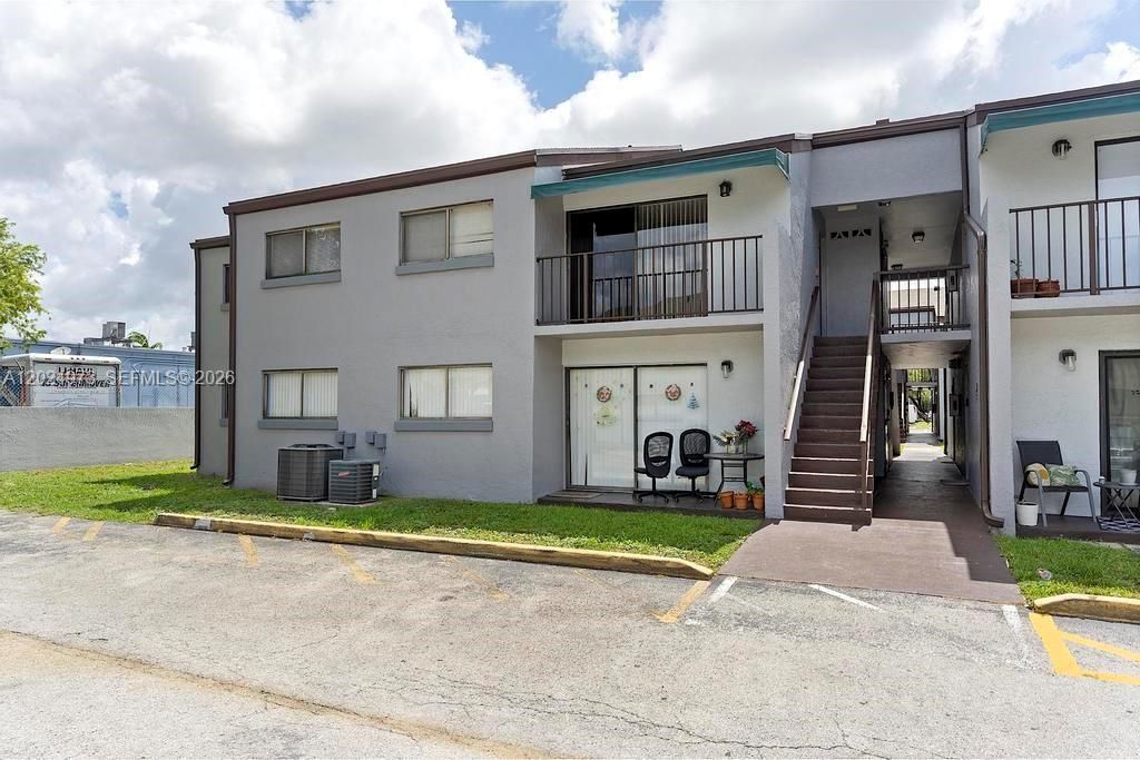 7403 SW 152nd Ave , Unit 204-2, Miami, FL 33193 Photo