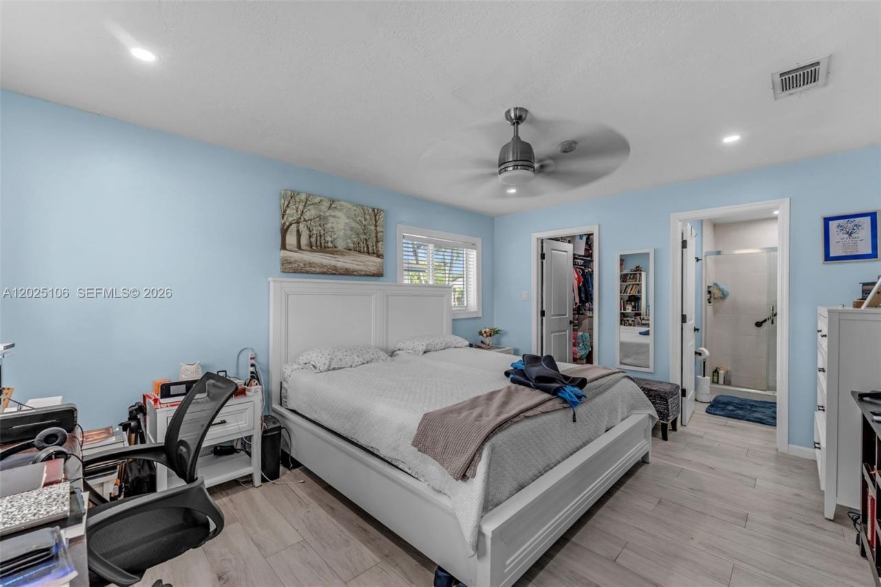 15042 SW 69th St , Miami, FL 33193 Photo