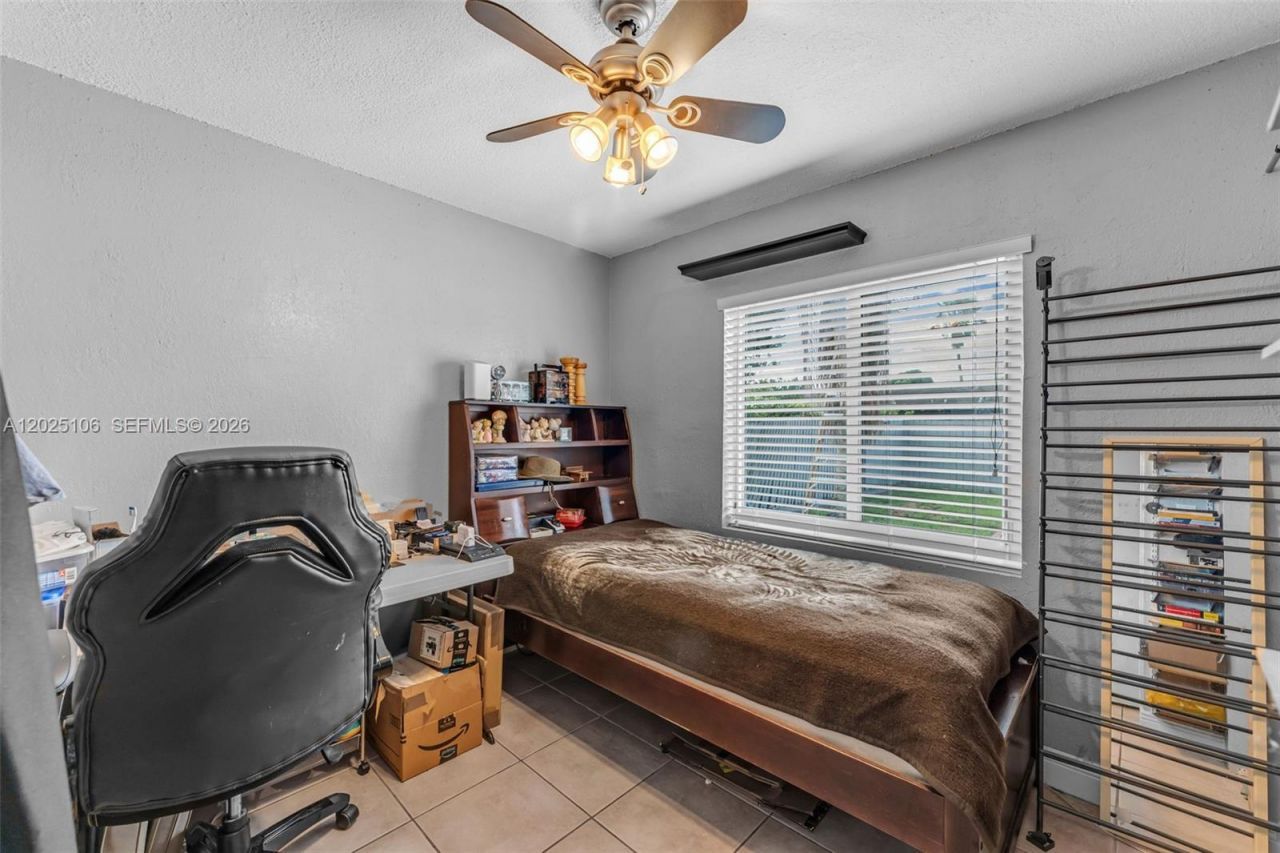15042 SW 69th St , Miami, FL 33193 Photo