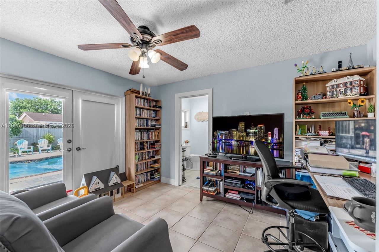 15042 SW 69th St , Miami, FL 33193 Photo
