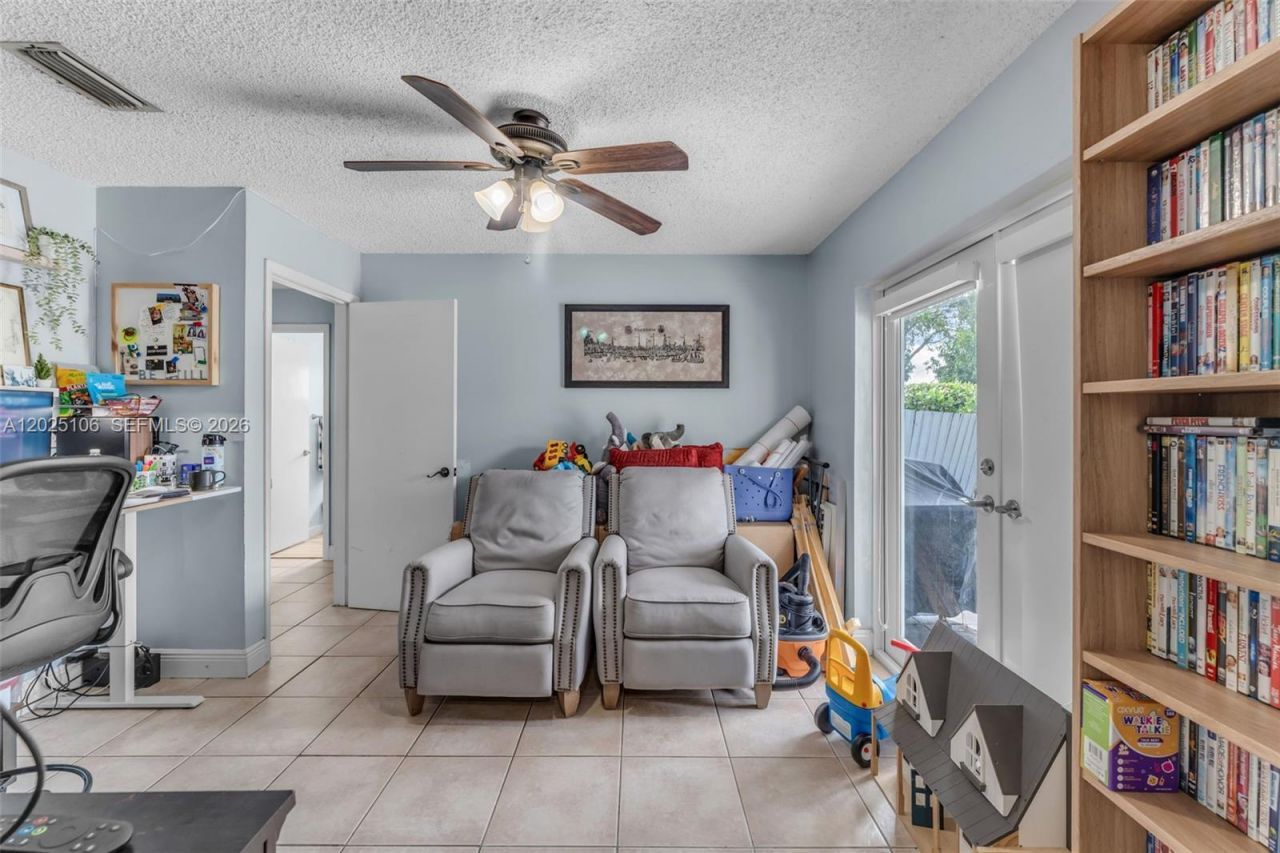 15042 SW 69th St , Miami, FL 33193 Photo