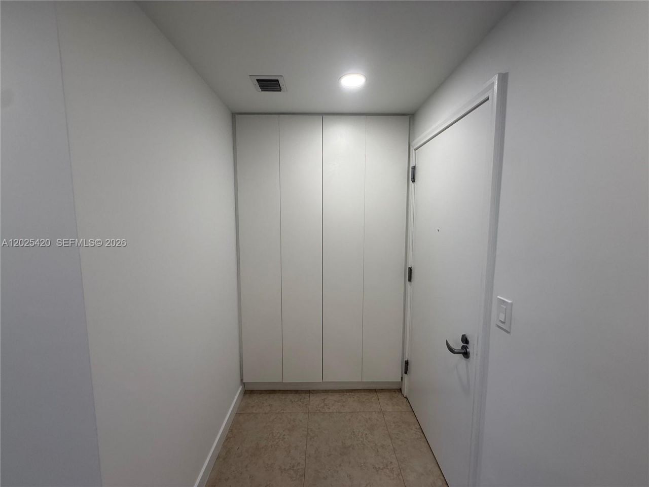 1050 SE Brickell Ave , Unit 1802, Miami, FL 33131 Photo