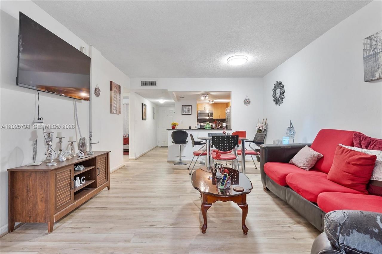 10000 NW 80th Ct , Unit 2245, Hialeah Gardens, FL 33016 Photo