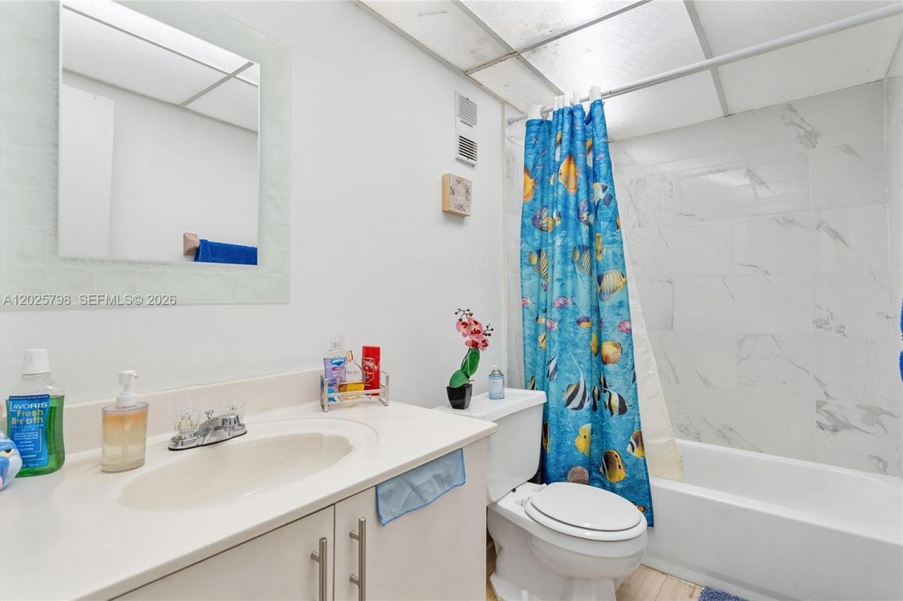 10000 NW 80th Ct , Unit 2245, Hialeah Gardens, FL 33016 Photo