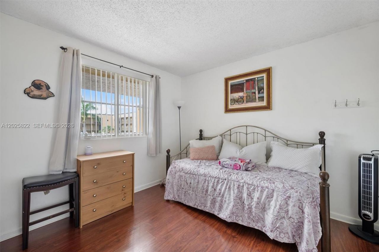 14951 SW 82nd Ln , Unit 17-403, Miami, FL 33193 Photo