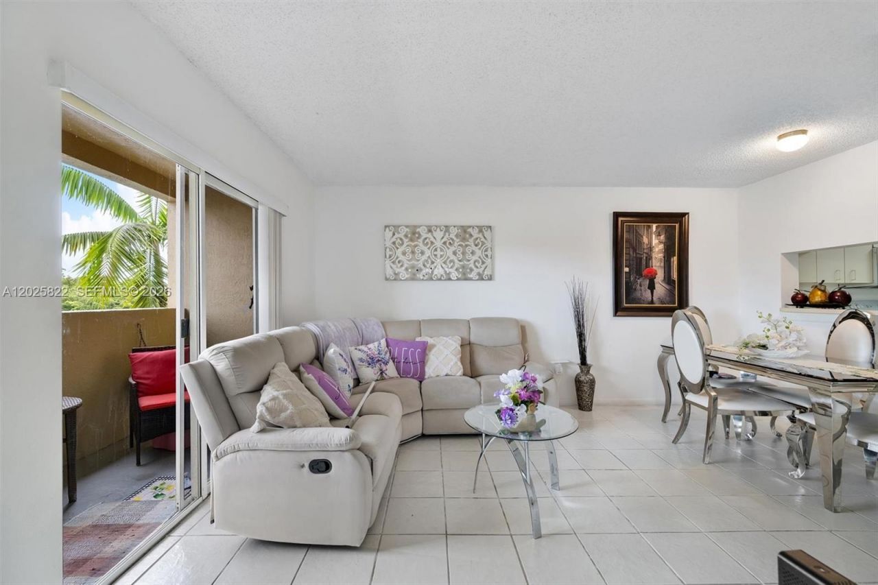 14951 SW 82nd Ln , Unit 17-403, Miami, FL 33193 Photo