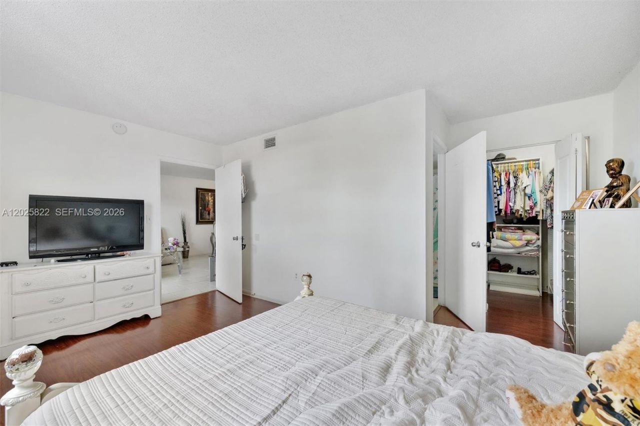 14951 SW 82nd Ln , Unit 17-403, Miami, FL 33193 Photo
