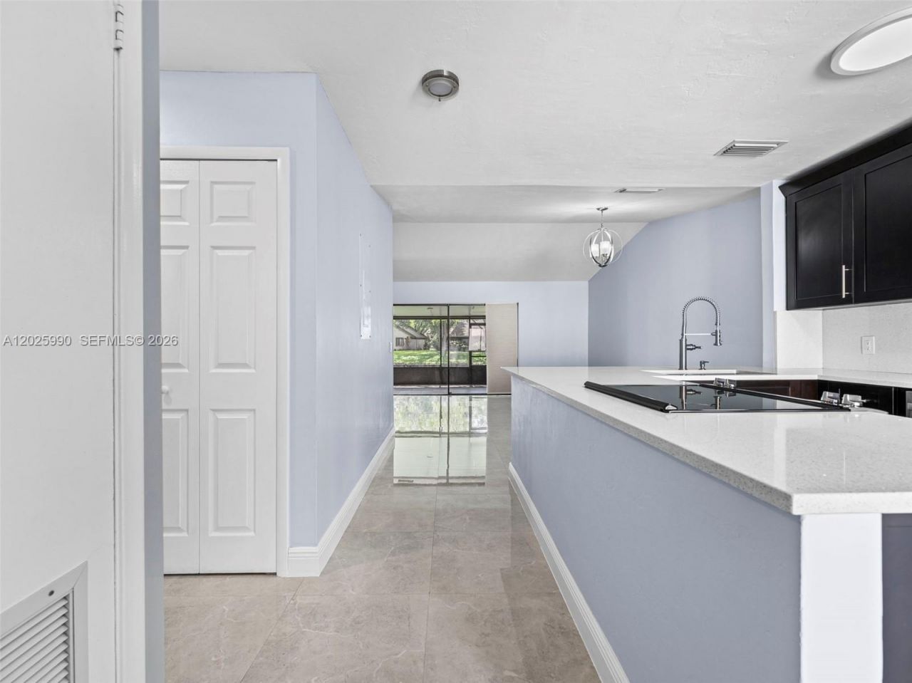 1561 NW 98th Ave, Unit 1561, Pembroke Pines, FL 33024 Photo