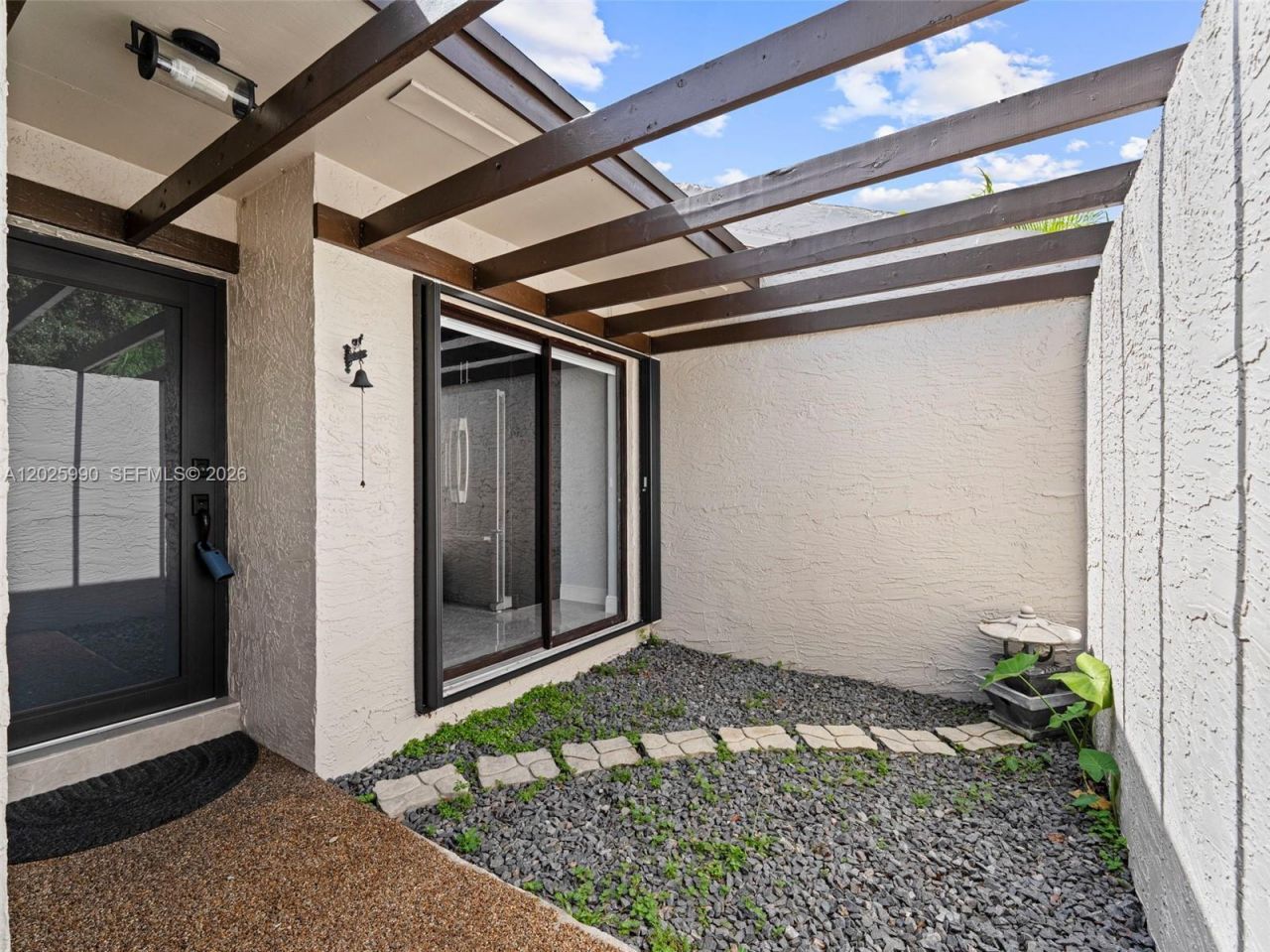 1561 NW 98th Ave, Unit 1561, Pembroke Pines, FL 33024 Photo