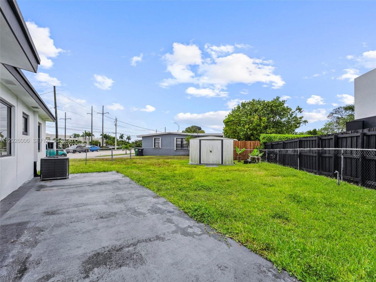 10700 SW 46th St , Miami, FL 33165 Photo
