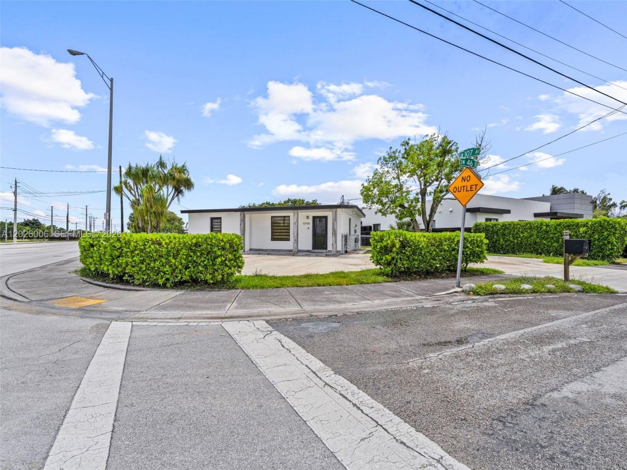 10700 SW 46th St , Miami, FL 33165 Photo