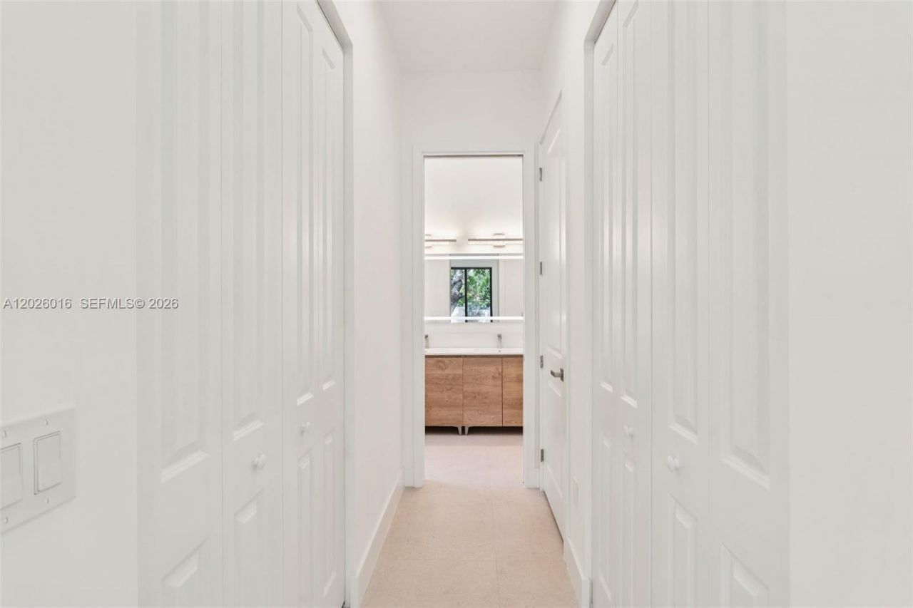 1521 SW 40th Ter, Fort Lauderdale, FL 33317 Photo