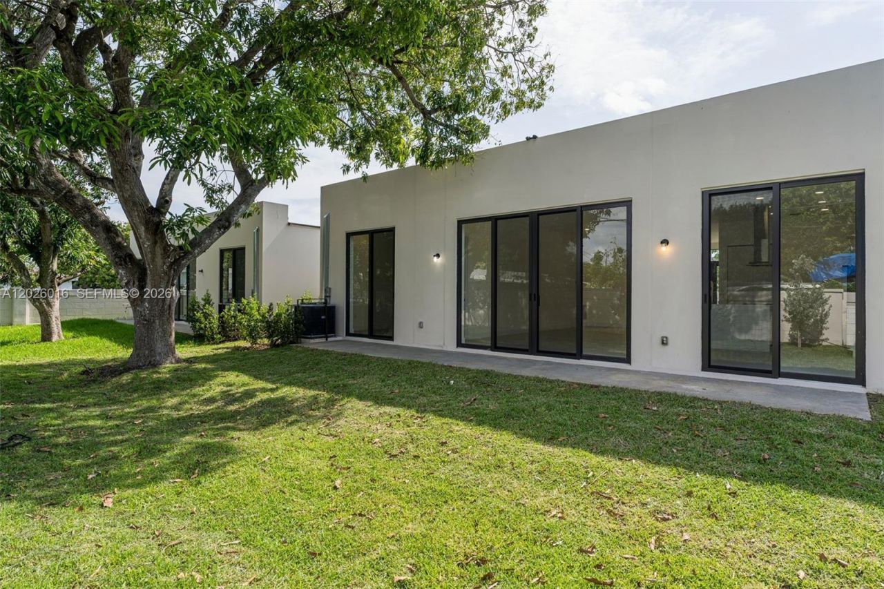 1521 SW 40th Ter, Fort Lauderdale, FL 33317 Photo