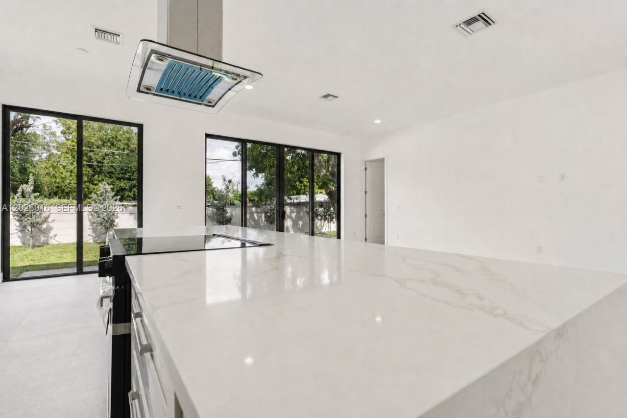 1521 SW 40th Ter, Fort Lauderdale, FL 33317 Photo
