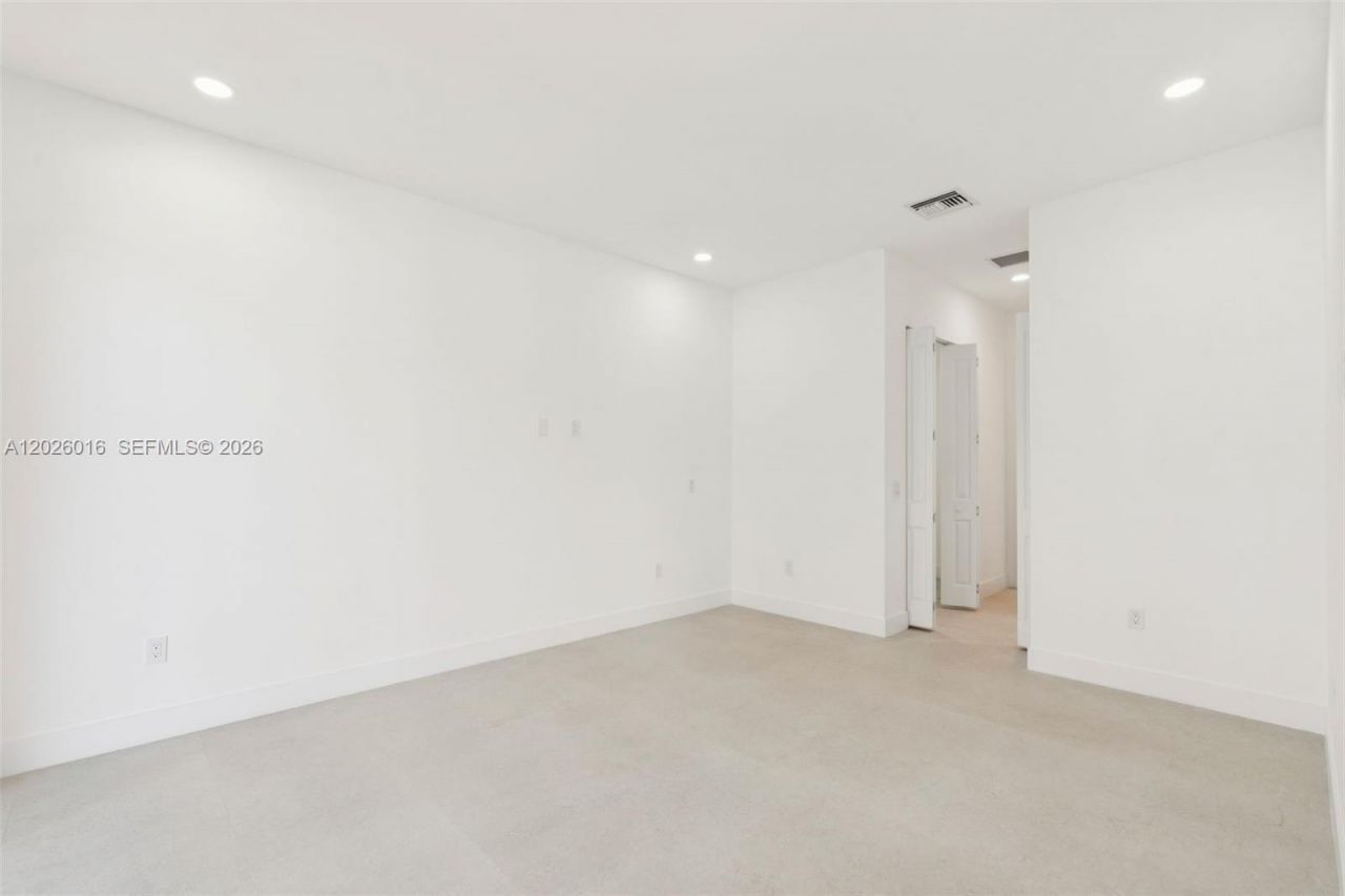 1521 SW 40th Ter, Fort Lauderdale, FL 33317 Photo