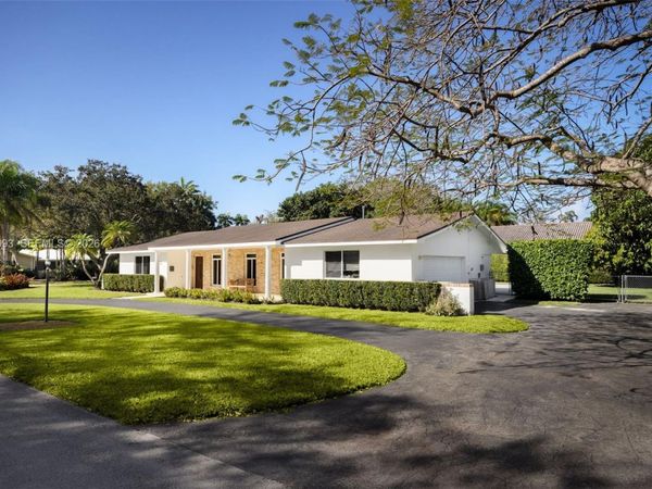 15700 SW 77th Ct, Palmetto Bay, FL 33157