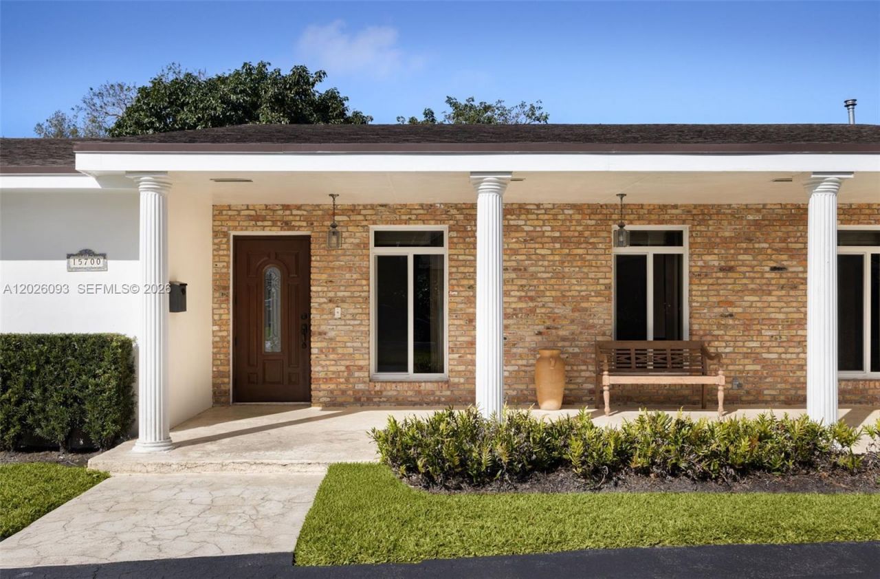 15700 SW 77th Ct, Palmetto Bay, FL 33157 Photo