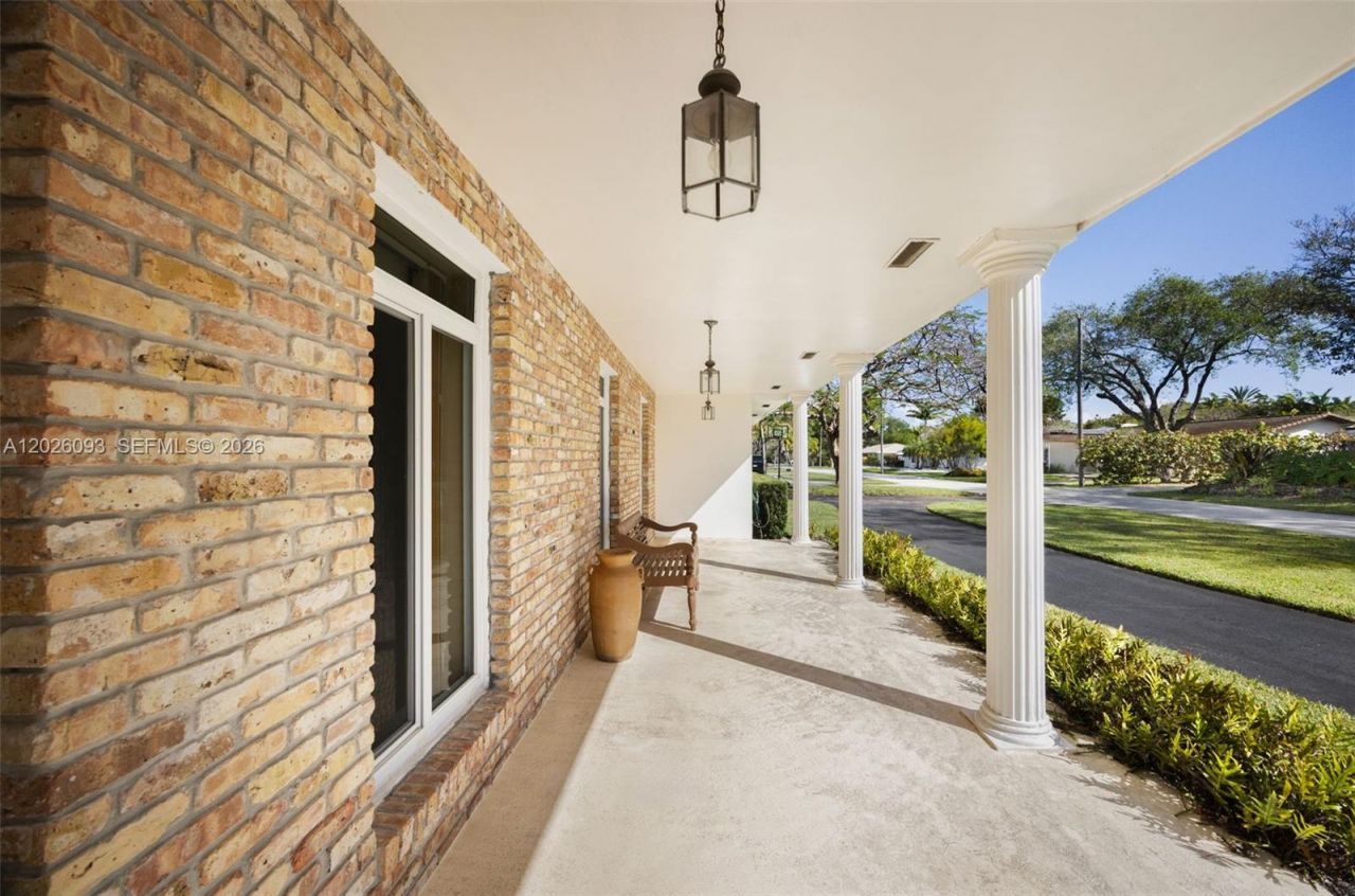 15700 SW 77th Ct, Palmetto Bay, FL 33157 Photo