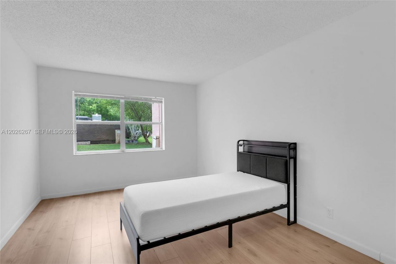 9601 Sunrise Lakes Blvd, Unit 106, Sunrise, FL 33322 Photo