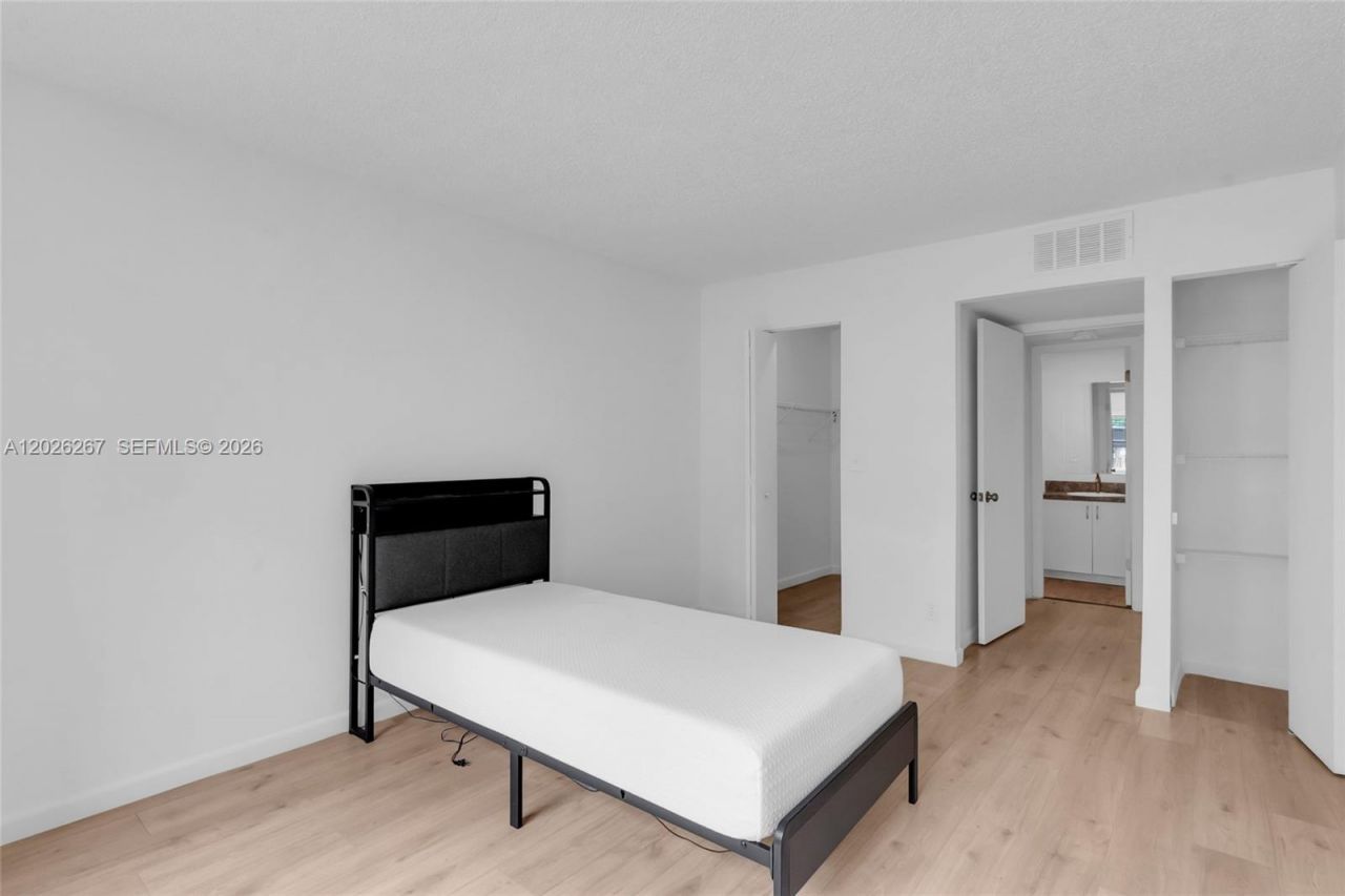 9601 Sunrise Lakes Blvd, Unit 106, Sunrise, FL 33322 Photo