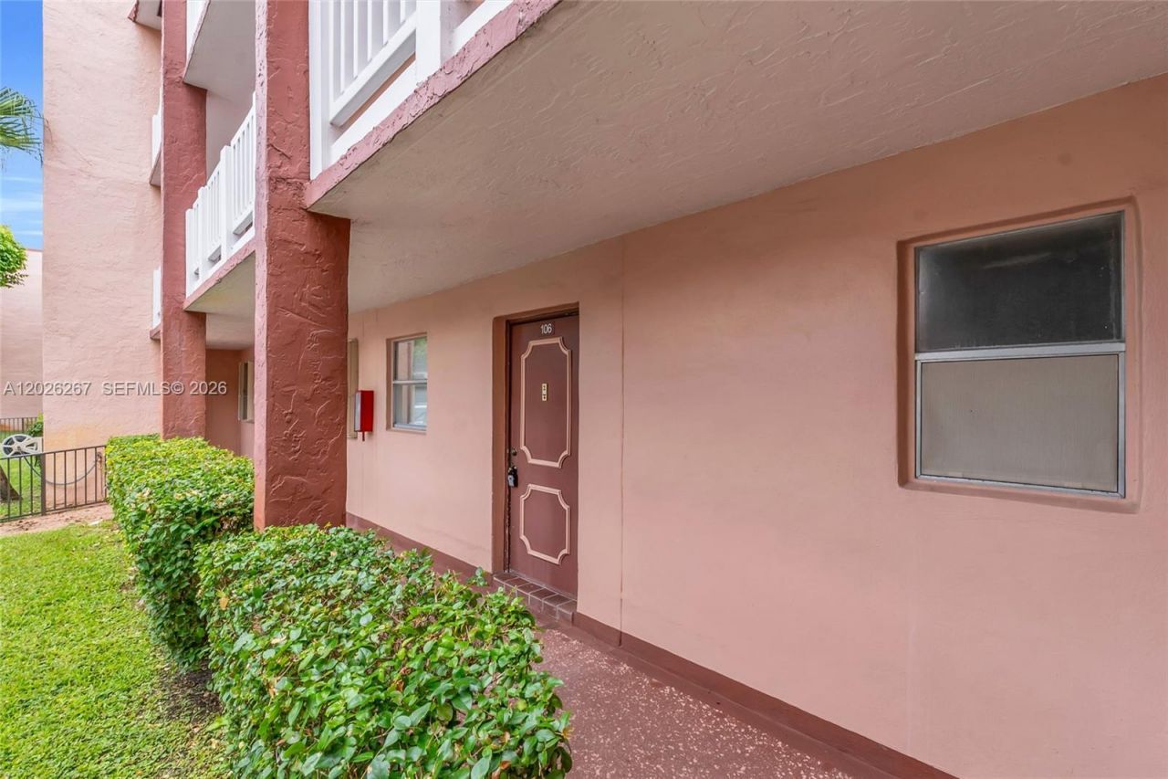 9601 Sunrise Lakes Blvd, Unit 106, Sunrise, FL 33322 Photo