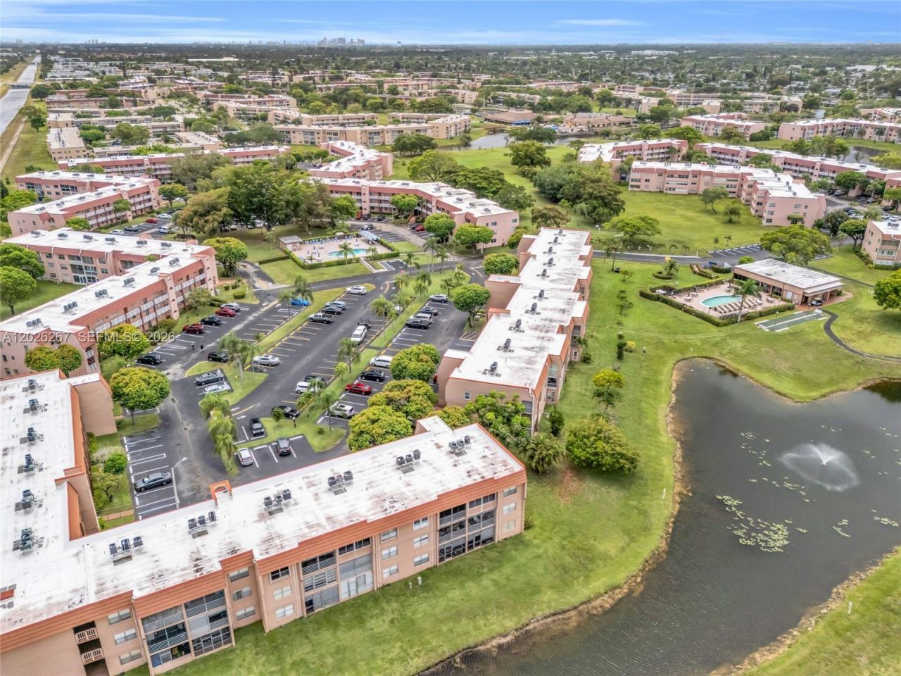 9601 Sunrise Lakes Blvd, Unit 106, Sunrise, FL 33322 Photo