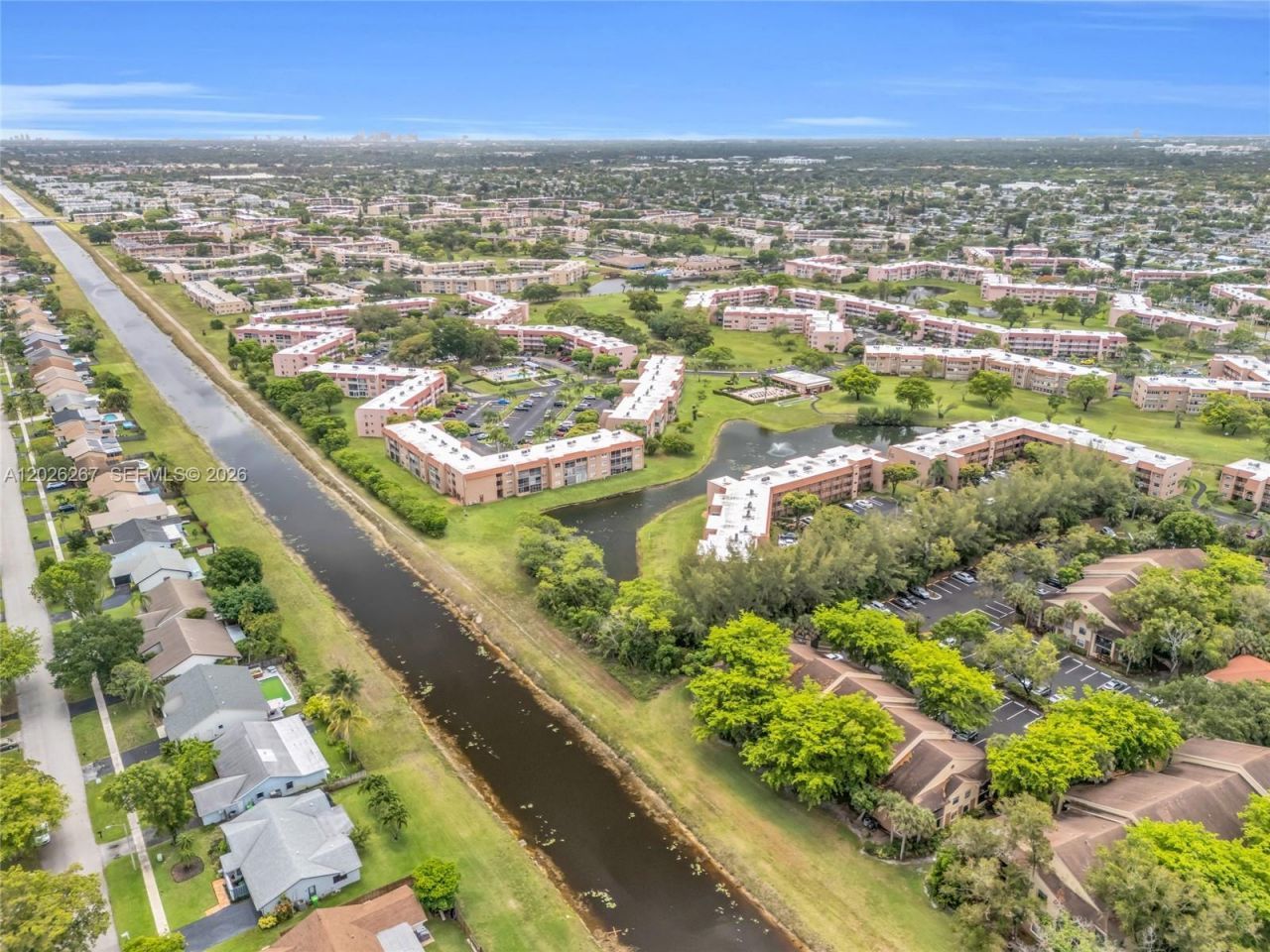 9601 Sunrise Lakes Blvd, Unit 106, Sunrise, FL 33322 Photo