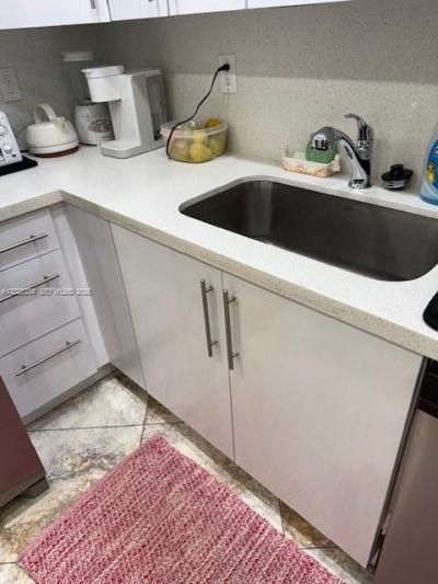 3701 N Country Club Dr , Unit 706, Aventura, FL 33180 Photo