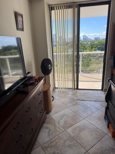 3701 N Country Club Dr , Unit 706, Aventura, FL 33180 Photo