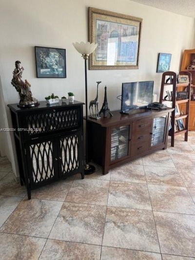 3701 N Country Club Dr , Unit 706, Aventura, FL 33180 Photo
