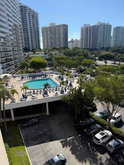 3701 N Country Club Dr , Unit 706, Aventura, FL 33180 Photo