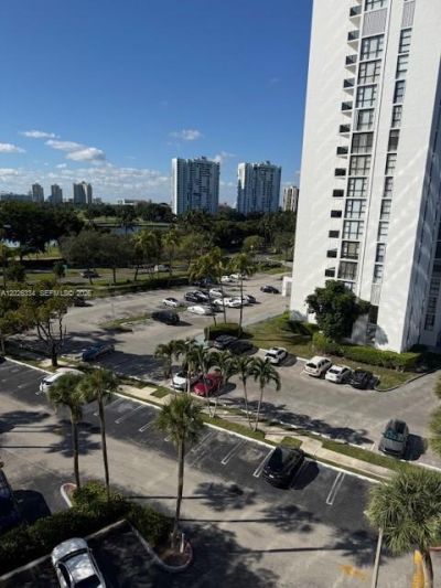 3701 N Country Club Dr , Unit 706, Aventura, FL 33180 Photo