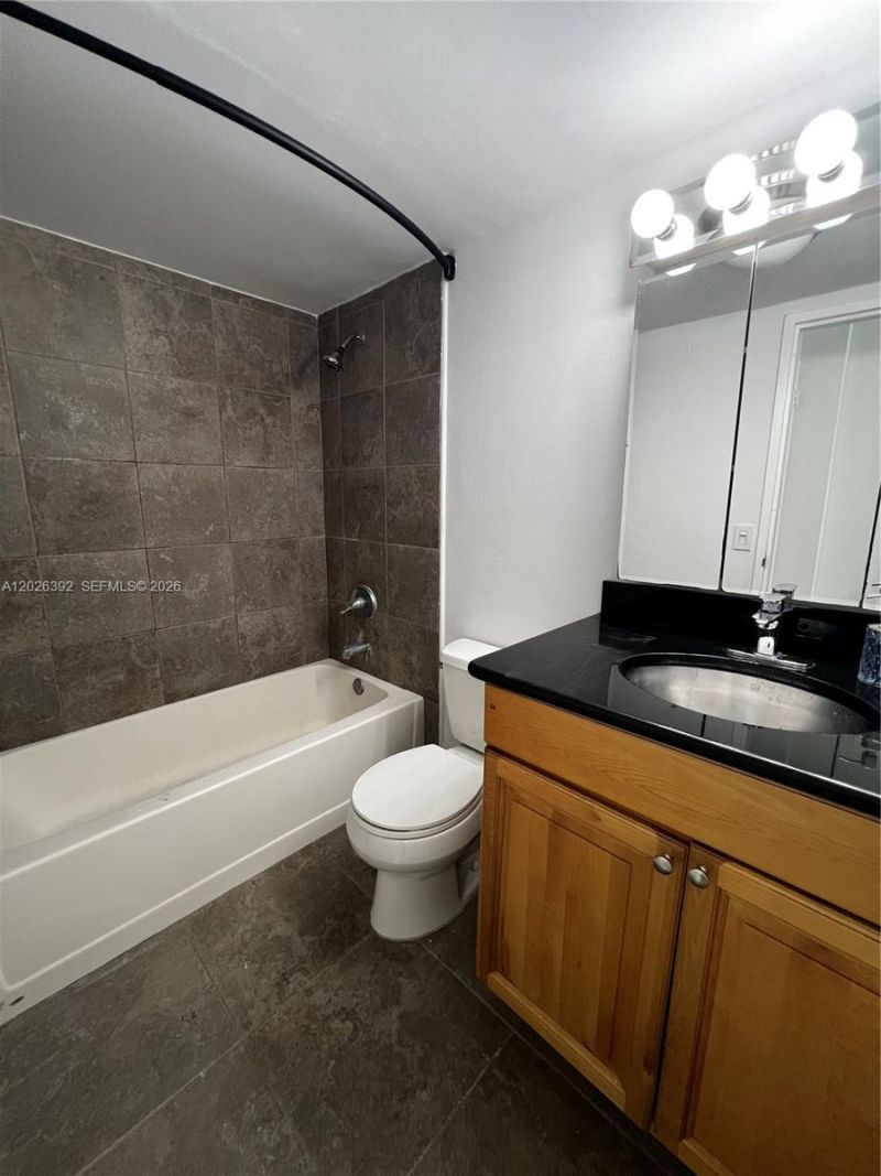 1228 West Ave, Unit 1114, Miami Beach, FL 33139 Photo
