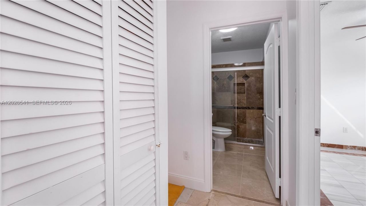 4390 W 12th Ln , Unit 18B, Hialeah, FL 33012 Photo