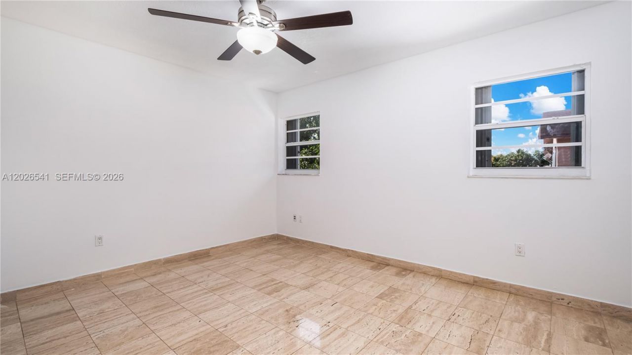 4390 W 12th Ln , Unit 18B, Hialeah, FL 33012 Photo