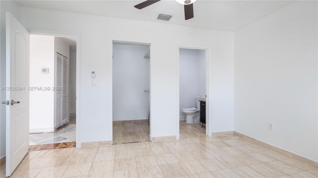 4390 W 12th Ln , Unit 18B, Hialeah, FL 33012 Photo