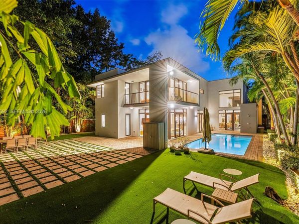 7621 SW 59th Ct , South Miami, FL 33143